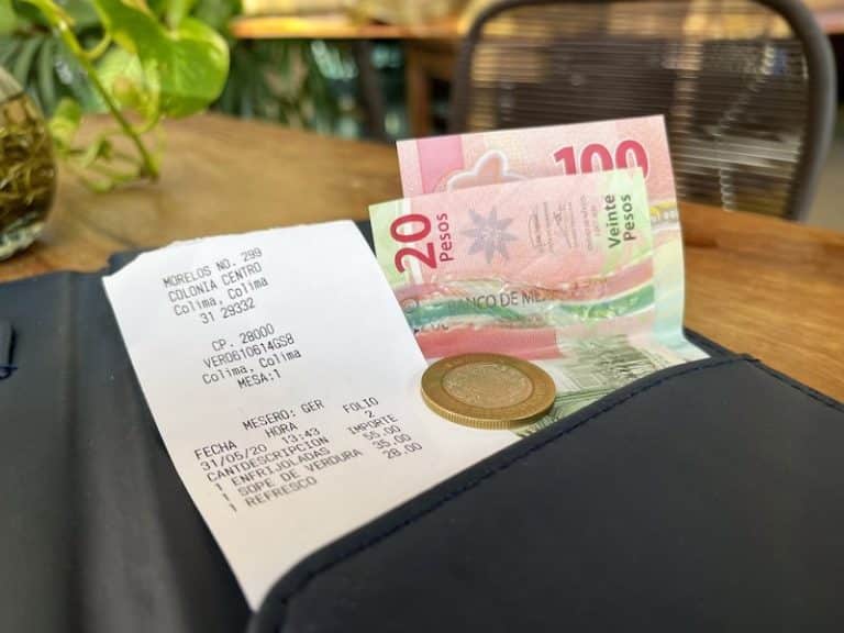The Ultimate Guide to Tipping in Mexico
